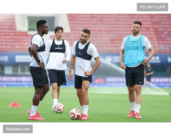 大连英博五后卫铁桶阵有效，毕津浩马马杜领衔防线零封